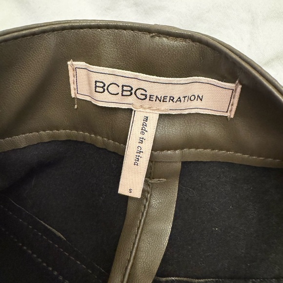 BCBGeneration Olive‎ Faux Leather Pants (S) - Picture 7 of 10